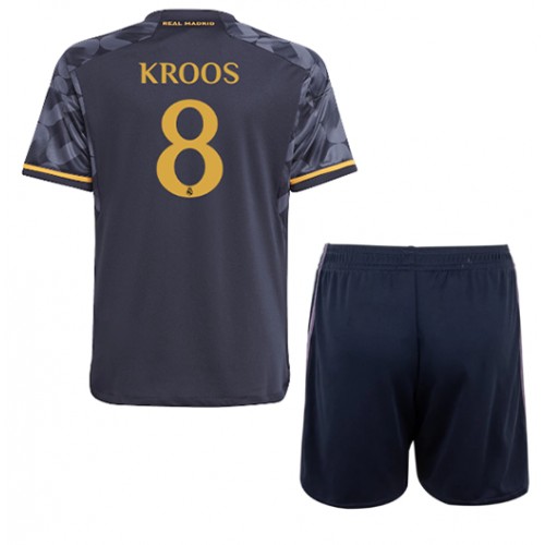 Echipament fotbal Real Madrid Toni Kroos #8 Tricou Deplasare 2023-24 pentru copii maneca scurta (+ Pantaloni scurti)